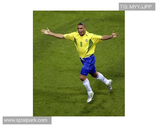 全球著名足球明星精彩瞬间集锦及其背后的故事分享