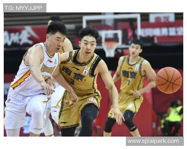 南京篮球队灵活性分析：战术调整与球员表现的深度探讨